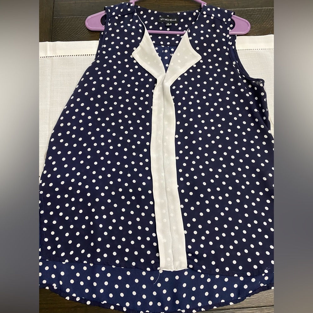 Size medium blouse.